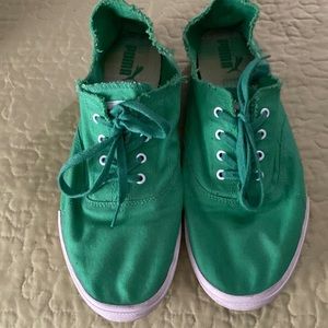 Puma cloth shoes size 11